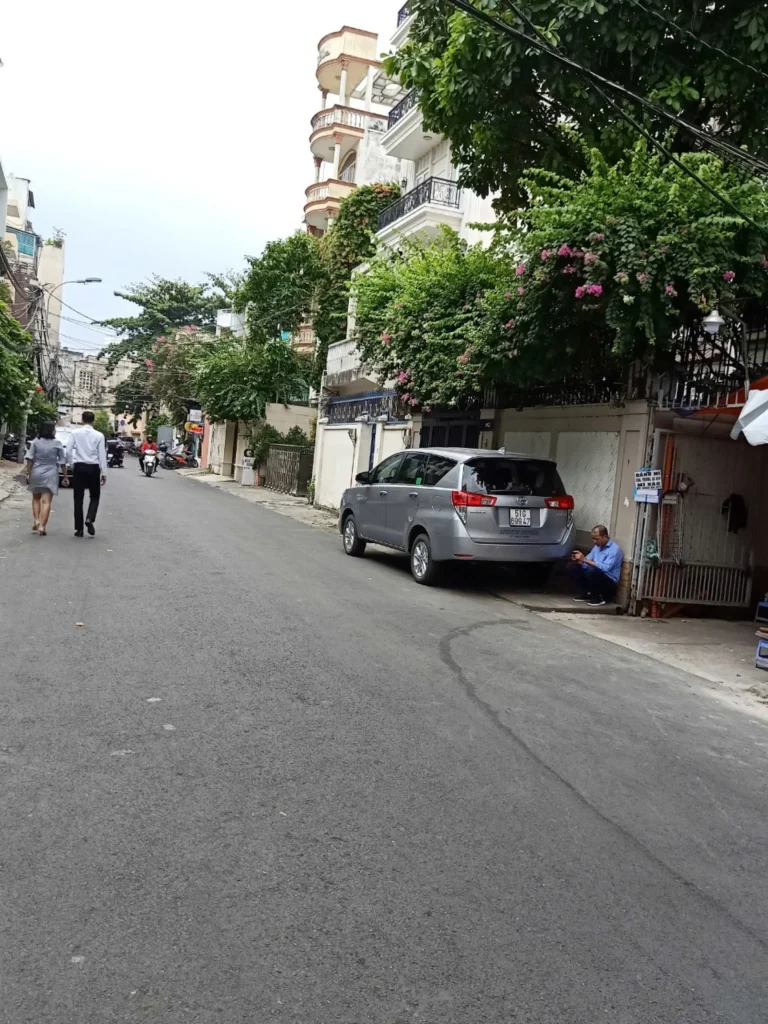 Góc 3 mặt tiền 18Bis Đặng Tất, P.Tân Định, Quận 1 - hình 5