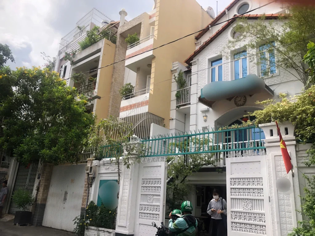 Bán nhà 27B Hoàng Diệu, P.10, Phú Nhuận