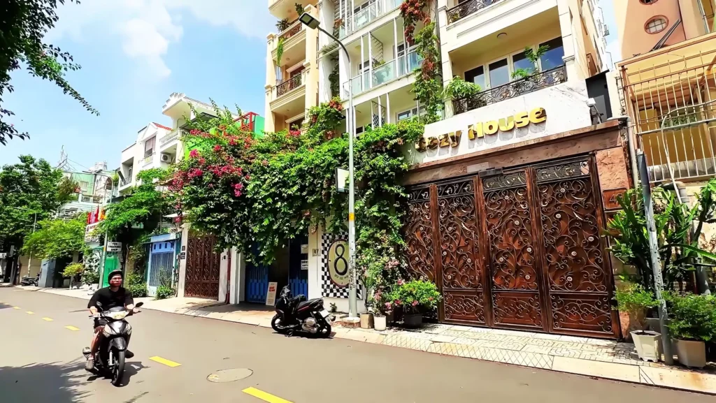 2 mặt tiền trước sau 46 Trần Quý Khoách, P.Tân Định, Quận 1