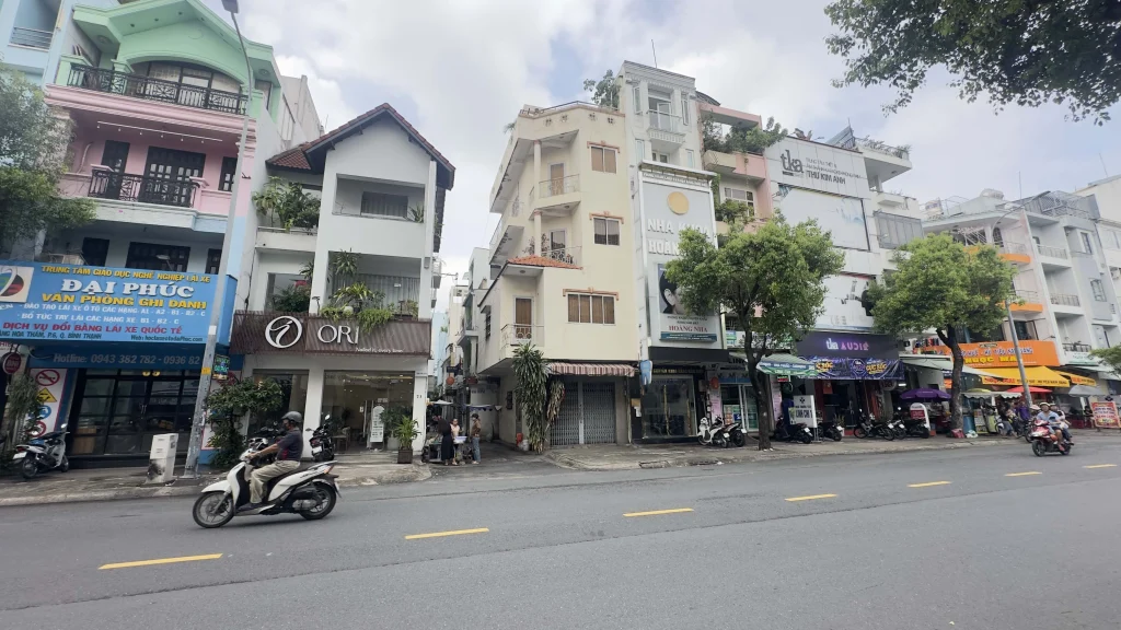 Góc 2 mặt tiền 71 Hoàng Hoa Thám, P.6, Bình Thạnh