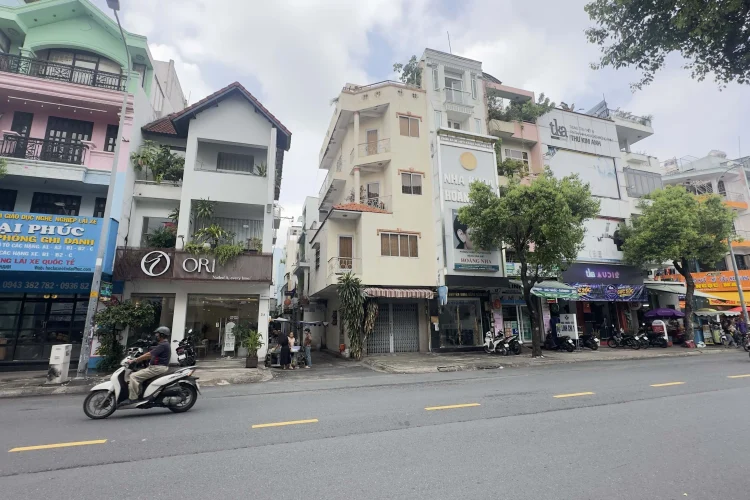 Góc 2 mặt tiền 71 Hoàng Hoa Thám, P.6, Bình Thạnh